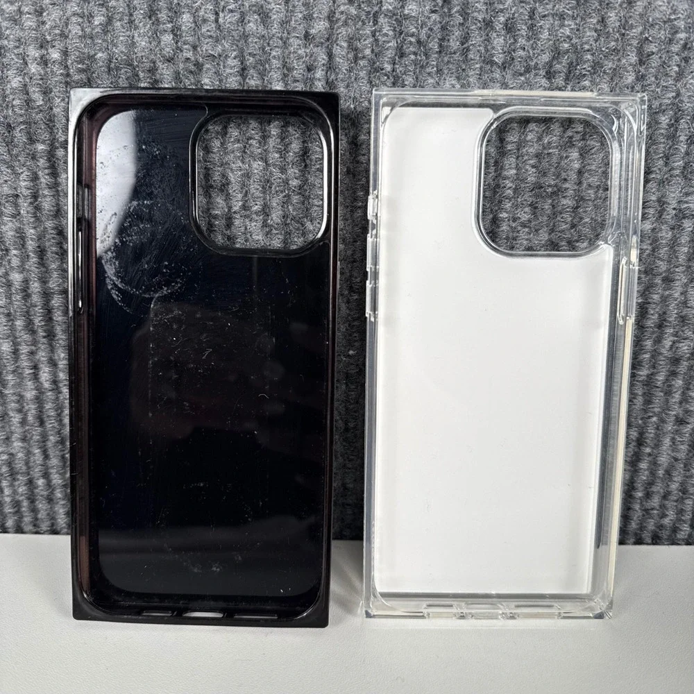 Flaunt Square iPhone 16 Pro + Case Set Black Ostrich‎ White Croc Texture  WPF14Q